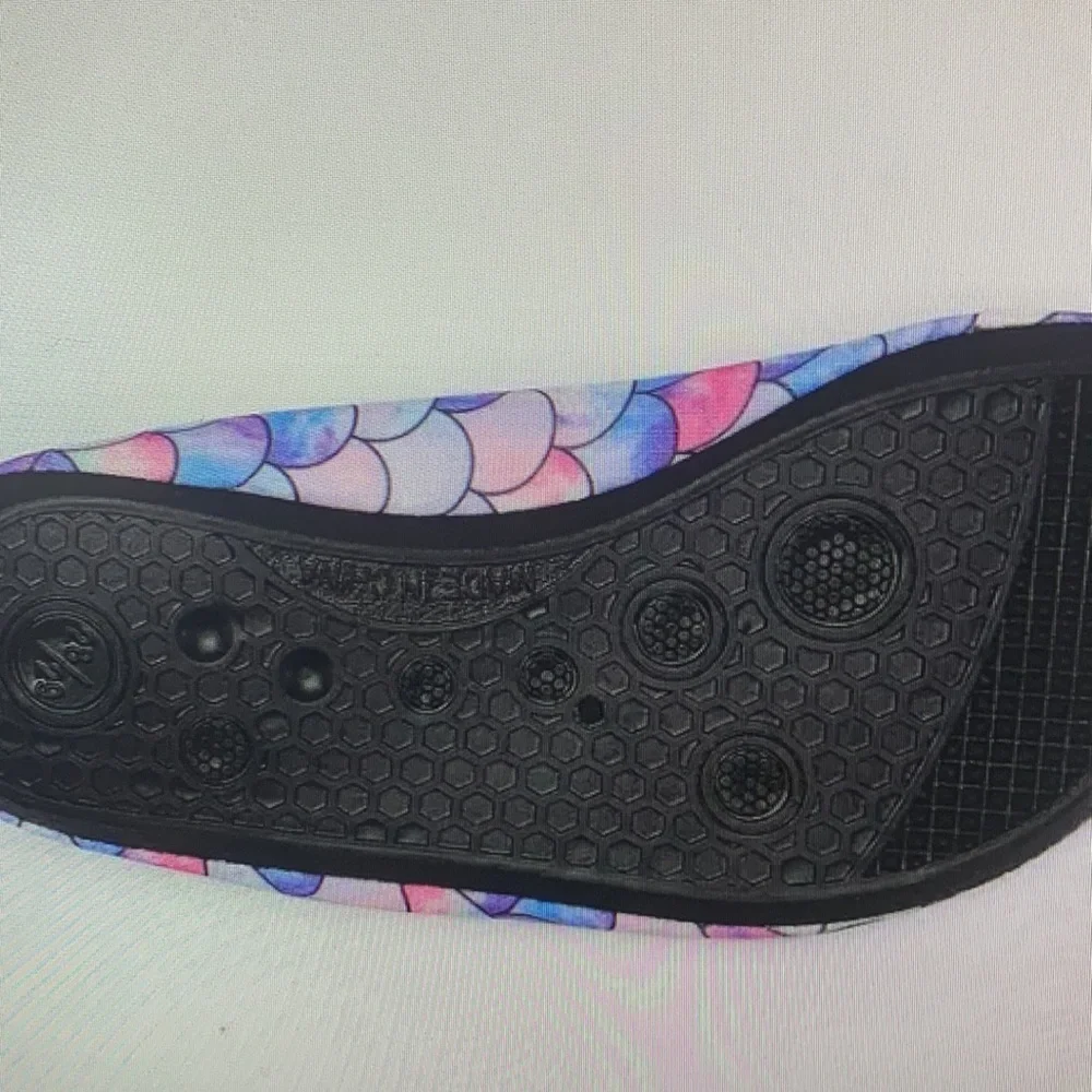 Girls barefoot water shoes gradient fish scale